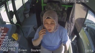 Yolcusu fenalık geçirince kadın şoför rotayı hastaneye çevirdi