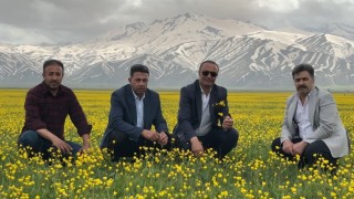 Yüksekovada iki mevsim bir arada yaşanıyor