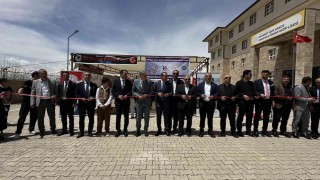 Yüksekovada TÜBİTAK şenliği: Bilim ve yöresel lezzetler bu fuarda buluştu