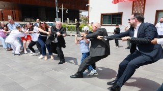 Yunusemrede 19 Mayıs şöleni renkli görüntülere sahne oldu