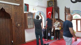 Yunusemrede camiler bayram namazına hazırlanıyor