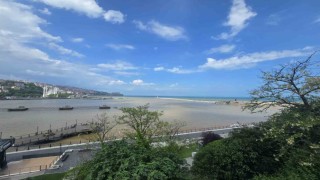 Zonguldak Limanı yağışların ardından sarıya büründü