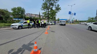 Zonguldakta yük treni polis aracına çarptı, faciadan dönüldü