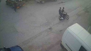 16 yaşındaki sürücü kazada yaralandı