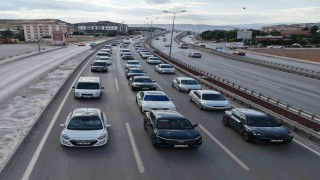 43 ilin bağlantı noktasında yaz tatili hareketliliği: Kaza trafiği durma noktasına getirdi