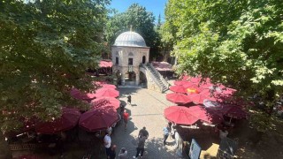 530 yıllık tarihi Kozahanda masa sandalyeler yeniden açıldı