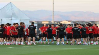 A Milli Futbol Takımı, Arizonadaki ilk antrenmanını taraftara açık yaptı