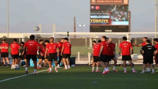 A Milli Futbol Takımında Paraguay maçının hazırlıkları başladı