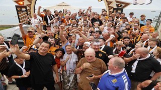 Acun Ilıcalı, Hull City taraftarlarıyla Antalyada buluştu