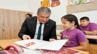 Adanada 485 bin 252 öğrenci karne aldı