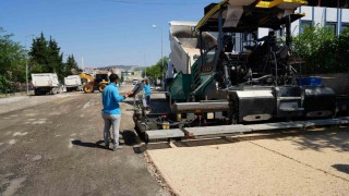 Adıyaman'da altyapısı tamamlanan yollar asfaltla buluşuyor
