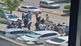 Adliye önünde yumruklu kavga