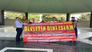 Adnan Menderes ezanın aslına çevrilmesinin 76. yıl dönümünde kabri başında anıldı