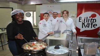 Afrikalı üniversitelilerin favori yemekleri: Yaprak dolması ve mercimek çorbası