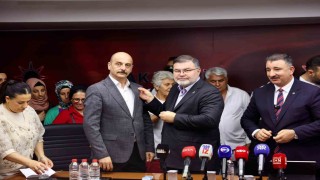 AK Parti İzmire 370 yeni katılım