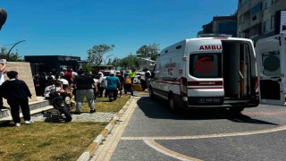 Akçakocada motosiklet ile otomobil çarpıştı 1 yaralı