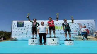Akhisarlı pedallar Kocaelide 6 madalya ve 2 şampiyonluk kazandı