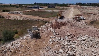 Aksuda yeni imar yolu çalışmaları devam ediyor