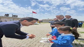 Akyaka Kaymakamı İsmail Demirtaştan köy okullarına yakın ilgi