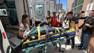 Aladağlarda mahsur kalan dağcı ve eşi helikopterle kurtarıldı