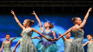 Aliağalılar sanat ve dansın büyüsünde buluştu