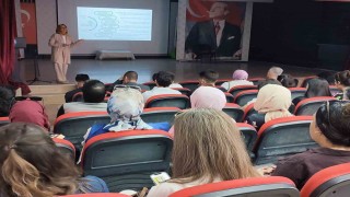 Altıntaşta öğretmen eğitimi dijital ekosistemi projesi tanıtım faaliyeti gerçekleştirildi