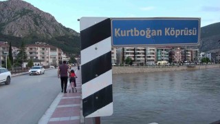 Amasyada köprü girişinde çökme oluştu