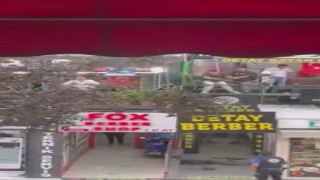 Ankarada berberlerin sopalı kavgası kameraya yansıdı