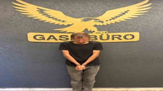 Ankarada zorla aracına bindiği kadının parası ve kolyesini gasbeden şahıs gözaltına alındı