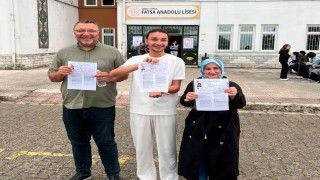 Anne, baba ve oğul aynı okulda YKS heyecanı yaşadı