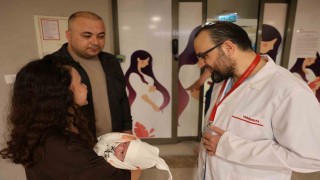 Anne karnında önce kan nakli, ardından ameliyat: Hayata bin 600 gramla tutundu