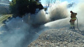 Antakyada  hurdalık ve çöplük yangını