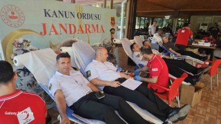 Antalya İl Jandarma Komutanlığından kan bağışına destek