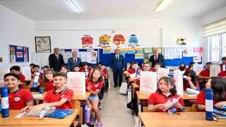 Antalyada 484 bin 576 öğrenci karne heyecanı yaşadı