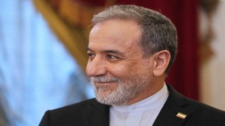Arakçi: (ABD ile) Anlaşma iki aşamadan oluşuyor, nükleer konuları ikinci aşamaya taşıdık