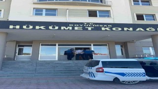 Aranan 3 firari hükümlü Koyulhisar ilçesinde yakalandı