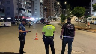 Asayiş uygulamasında 2 araç trafikten men edildi