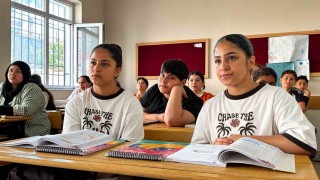 Aynı sırada başlayan yolculuk, aynı lisede devam etsin istiyorlar