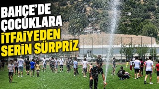 Bahçe’de Çocuklara İtfaiyeden Serin Sürpriz