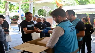 Bahçelievlerde binlerce vatandaşa aşure ikram edildi