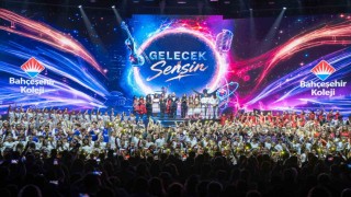 Bahçeşehir Kolejinden görkemli yıl sonu gösterisi