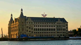 Bakan Ersoy: Haydarpaşa, yıllar sonra yeniden tarihi silüetteki yerini almaya başladı