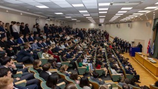 Bakan Fidana Moskova Devlet Uluslararası İlişkiler Enstitüsünden fahri doktora ünvanı