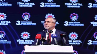 Bakan Işıkhan: Gençlerimizin dijital bağımlılık konusuna dikkatle eğilmesi gerektiğini düşünüyorum