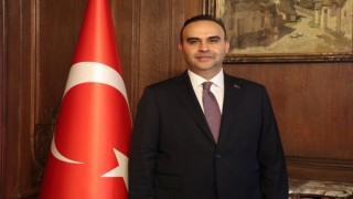 Bakan Kacır: Fransadaki 1 milyar doları aşan Türk yatırımları ve burada yaşayan 800 binden fazla vatandaşımız ülkelerimiz arasındaki bağları daha da zenginleştirmektedir