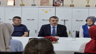 Bakan Tekin: Tüm kararları öğretmenlerimizle istişare ederek alıyoruz