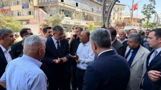 Bakan Yardımcısı Ali Çelike Hakkaride sevgi seli