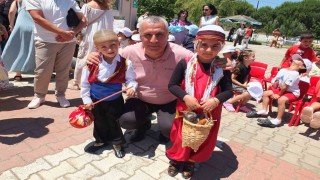 Balıkesirde miniklerin geri dönüşüm defilesi ilgi gördü