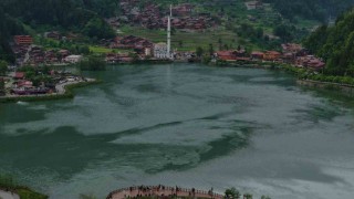 Başkan Genç: Marjinal bir grup Trabzon turizmini, Trabzona gelen turistleri yargılamak istiyor