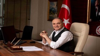 Başkan Özlü, Tatilde sporu ve kitap dostluğunu unutmayın